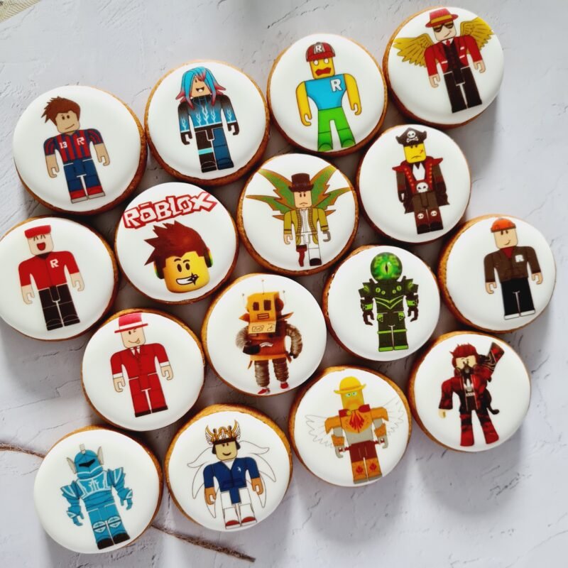 Dekoruoti meduoliniai sausainiai "Roblox"